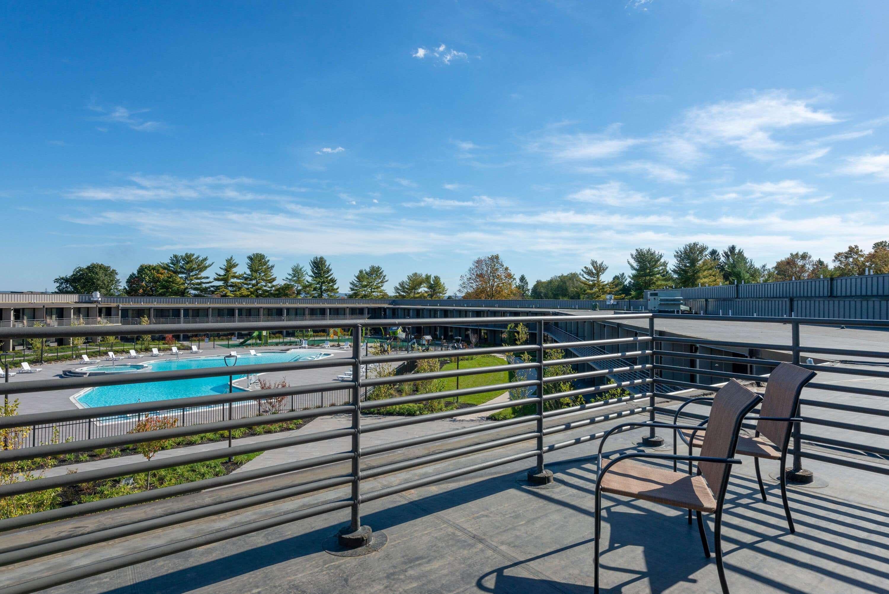 Resort Wyndham Lancaster And Convention Center 3*