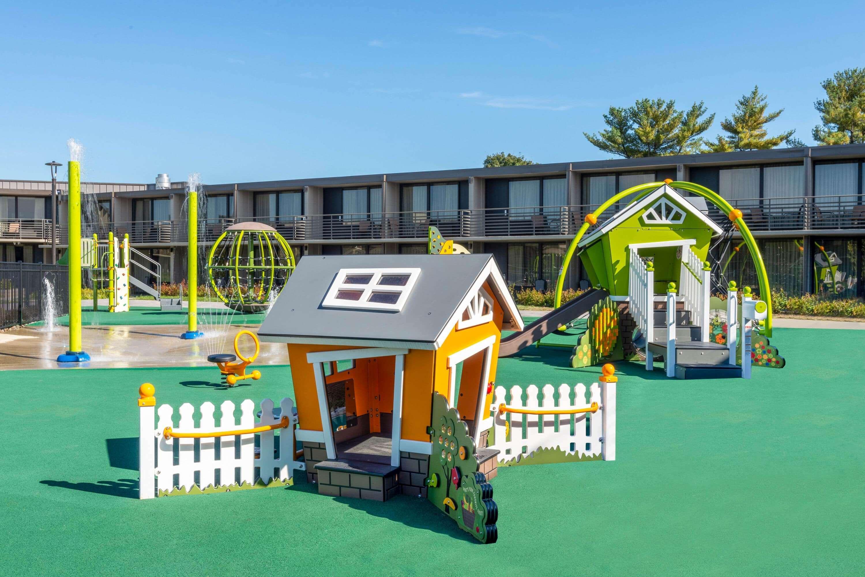 Resort Wyndham Lancaster And Convention Center 3*