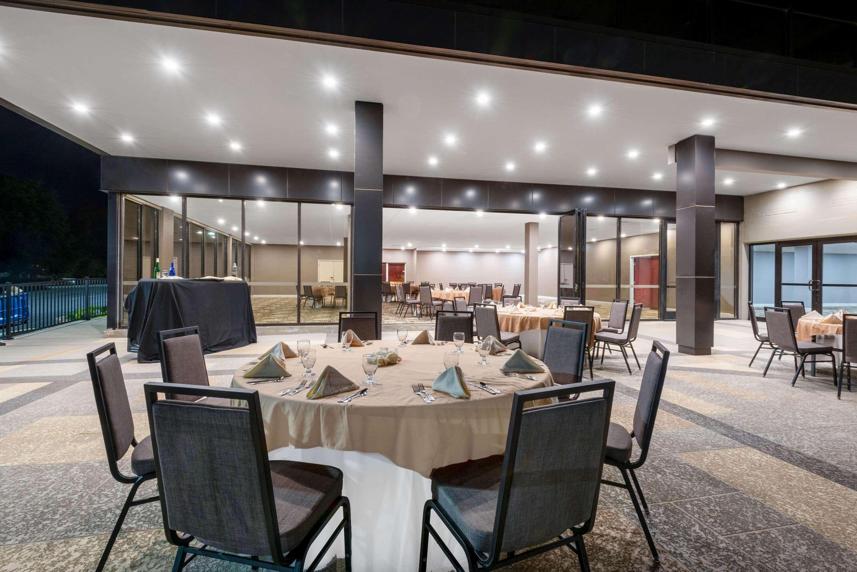 Wyndham Lancaster And Convention Center Resort