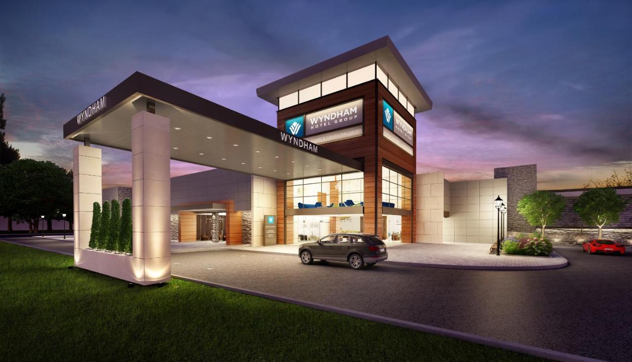 Wyndham Lancaster And Convention Center 3*